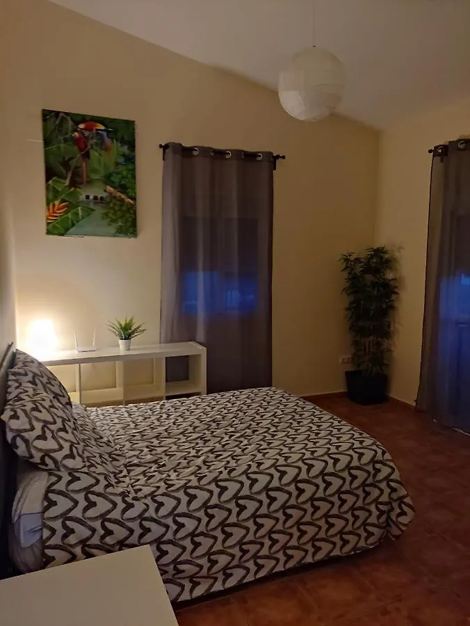 Apartamento Privado Con Piscina Y Jardin Compartidos. Valencina de la Concepcion Guest house