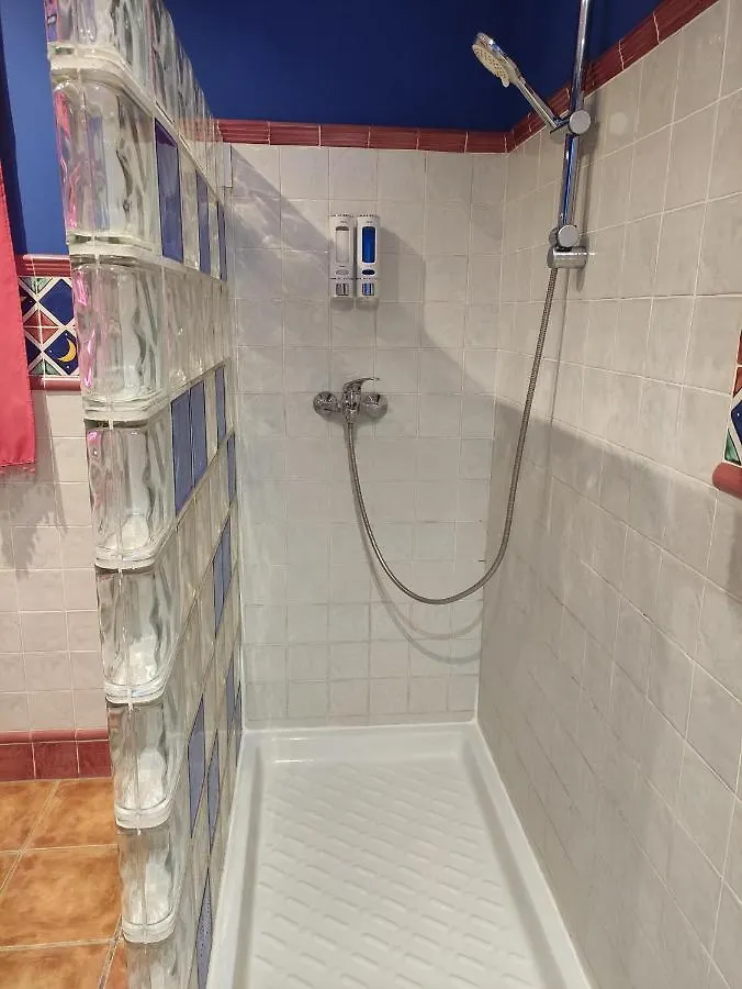 Guest house Apartamento Privado Con Piscina Y Jardin Compartidos. Valencina de la Concepcion Spain