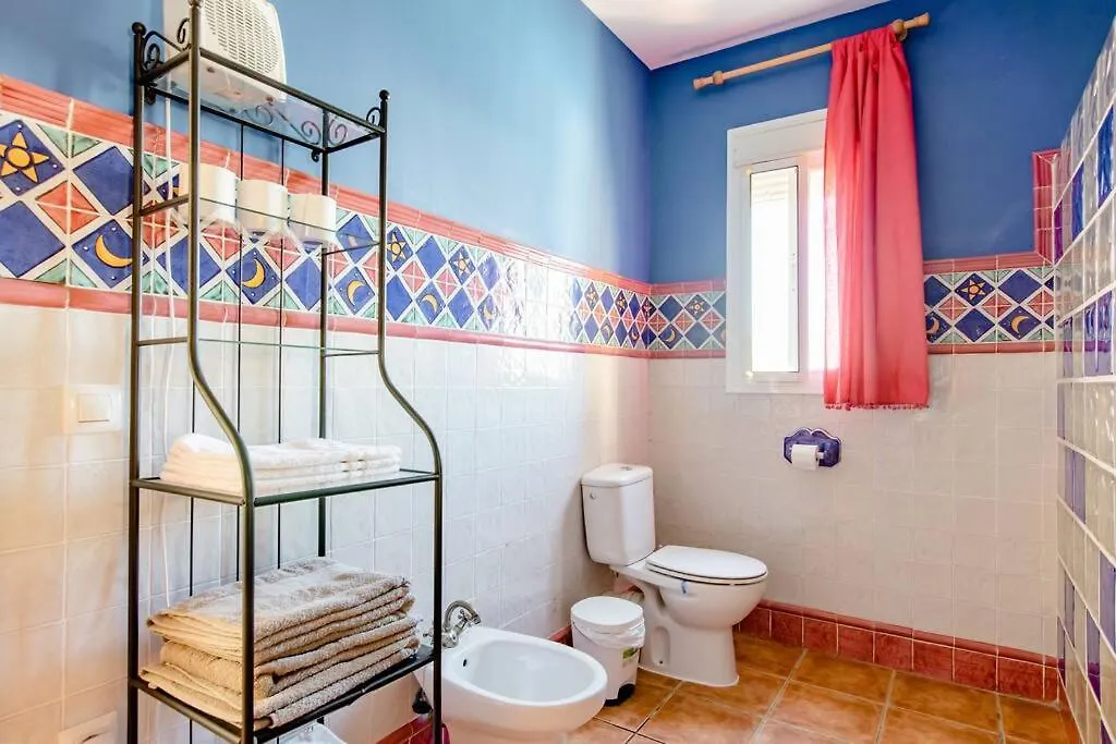 Guest house Apartamento Privado Con Piscina Y Jardin Compartidos. Valencina de la Concepcion