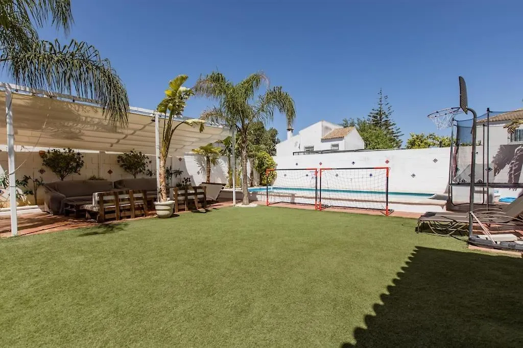 Apartamento Privado Con Piscina Y Jardin Compartidos. Valencina de la Concepcion Spain